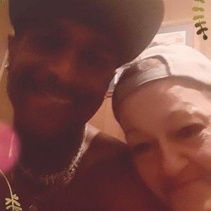 Meet your Posher, Candy bar